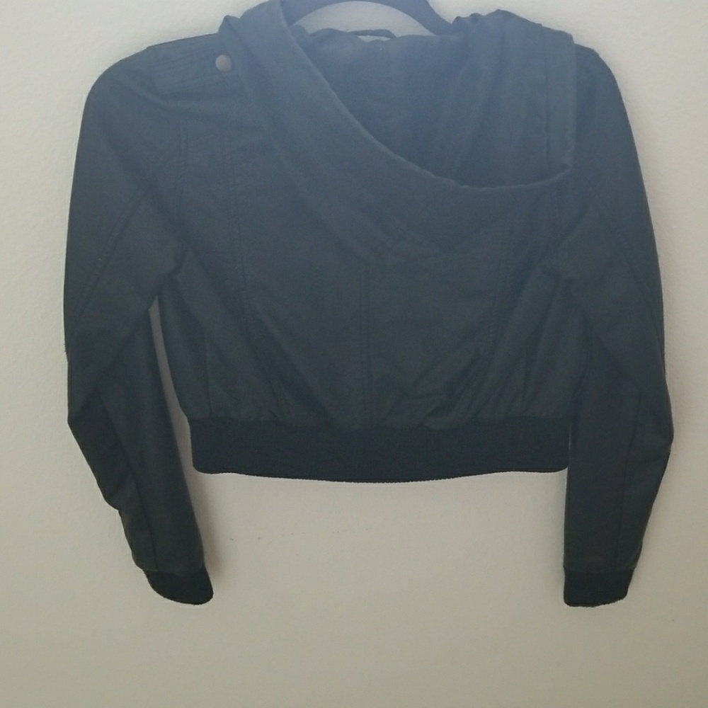 Black jacket - Picture 2 of 2